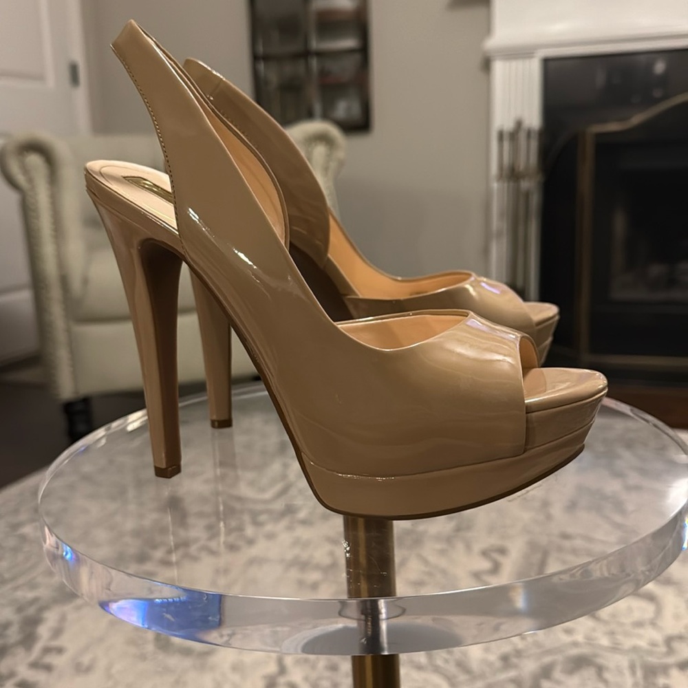 NEW & UNWORN Jessica Simpson Patent Slingback Pumps Heels 7.5, nude